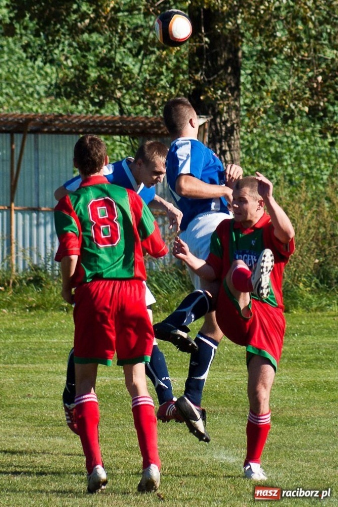 Zdjęcie w galerii na portalu naszraciborz.pl: Remis Pietraszyna. Pech Rzuchowa wiadomości z regionu