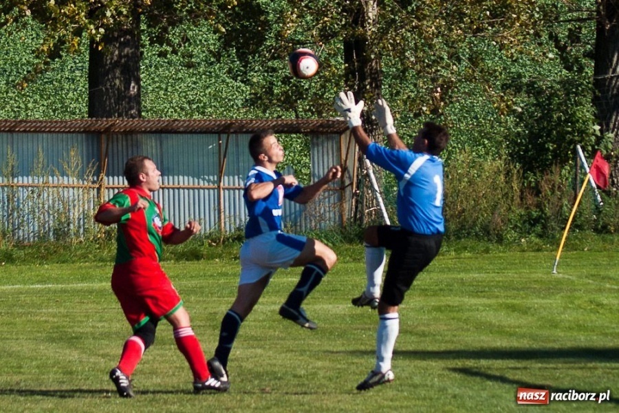 Zdjęcie w galerii na portalu naszraciborz.pl: Remis Pietraszyna. Pech Rzuchowa wiadomości z regionu