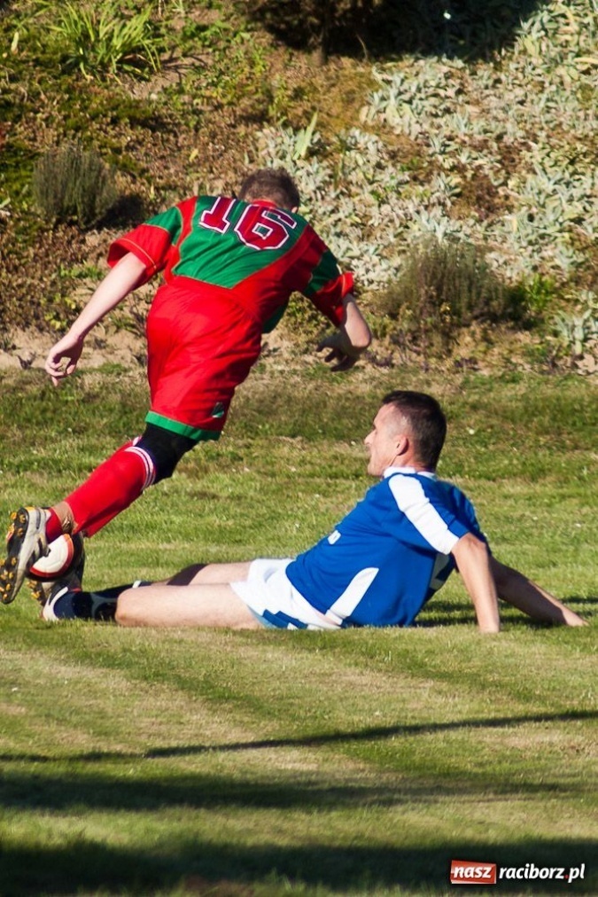 Zdjęcie w galerii na portalu naszraciborz.pl: Remis Pietraszyna. Pech Rzuchowa wiadomości z regionu