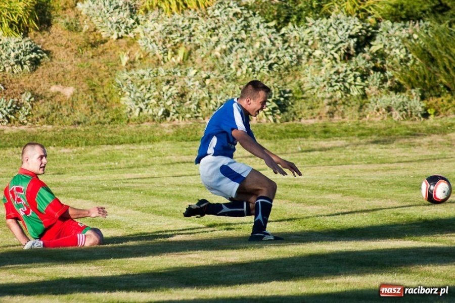 Zdjęcie w galerii na portalu naszraciborz.pl: Remis Pietraszyna. Pech Rzuchowa wiadomości z regionu