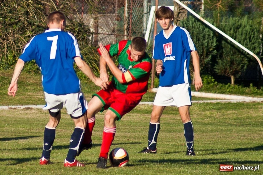 Zdjęcie w galerii na portalu naszraciborz.pl: Remis Pietraszyna. Pech Rzuchowa wiadomości z regionu