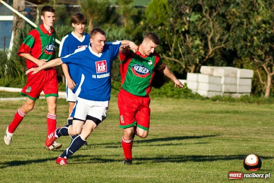 Zdjęcie w galerii na portalu naszraciborz.pl: Remis Pietraszyna. Pech Rzuchowa wiadomości z regionu