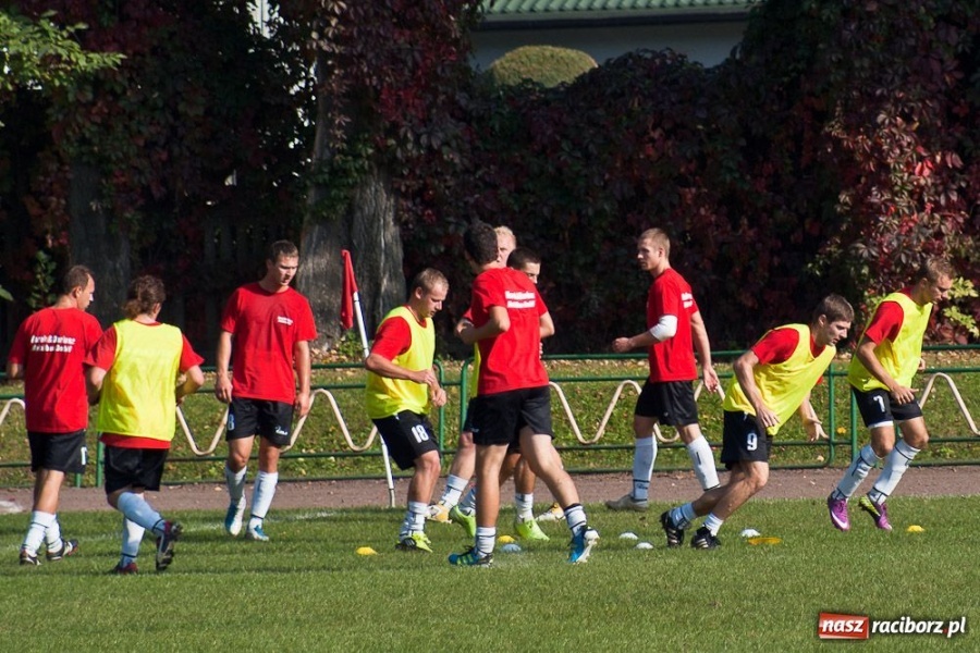 Zdjęcie w galerii na portalu naszraciborz.pl: Podział punktów w hicie kolejki wiadomości z regionu