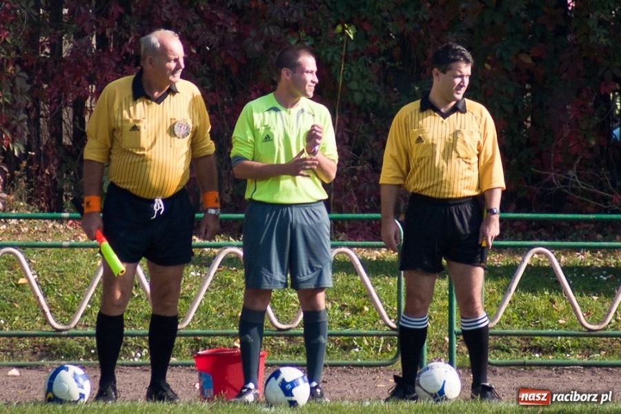 Zdjęcie w galerii na portalu naszraciborz.pl: Podział punktów w hicie kolejki wiadomości z regionu