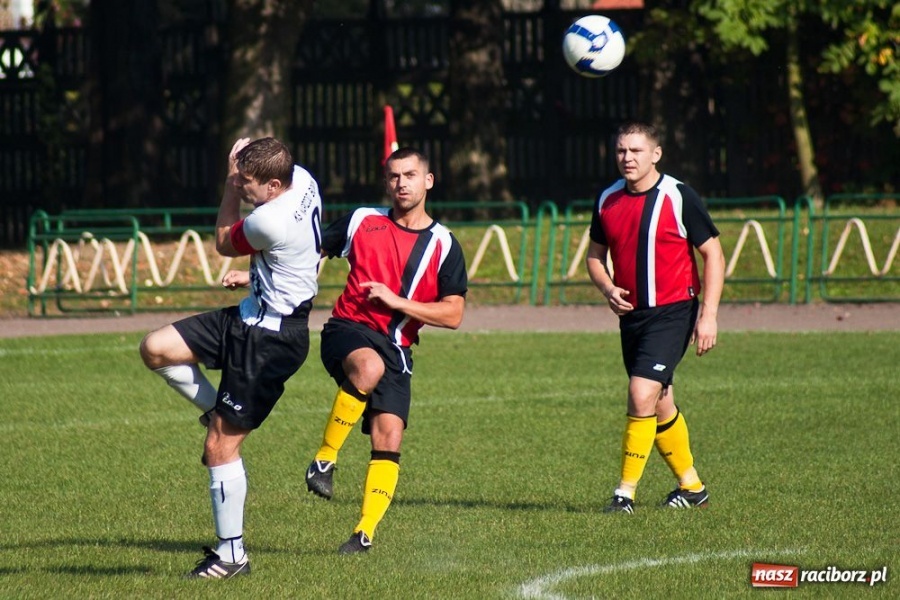 Zdjęcie w galerii na portalu naszraciborz.pl: Podział punktów w hicie kolejki wiadomości z regionu
