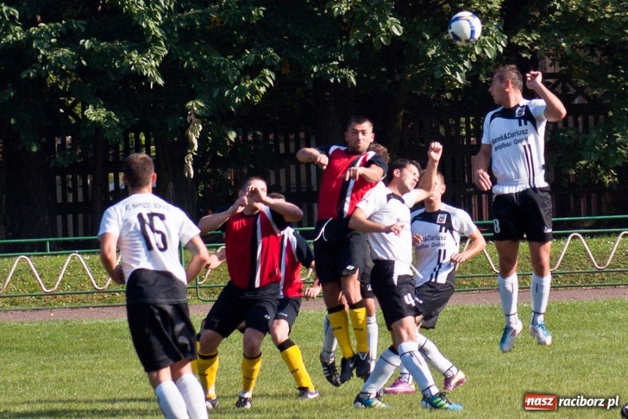Zdjęcie w galerii na portalu naszraciborz.pl: Podział punktów w hicie kolejki wiadomości z regionu
