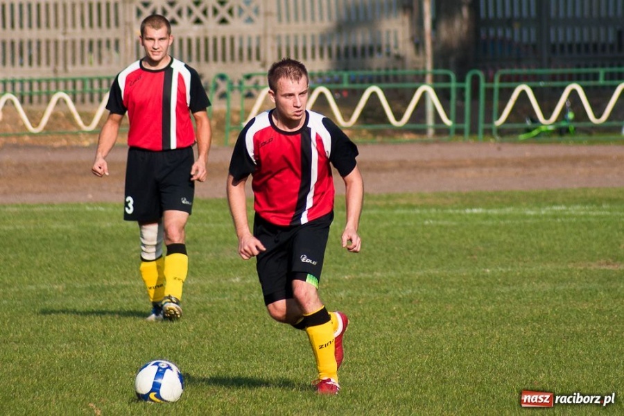 Zdjęcie w galerii na portalu naszraciborz.pl: Podział punktów w hicie kolejki wiadomości z regionu