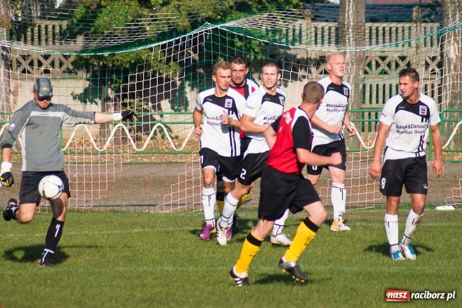 Zdjęcie w galerii na portalu naszraciborz.pl: Podział punktów w hicie kolejki wiadomości z regionu