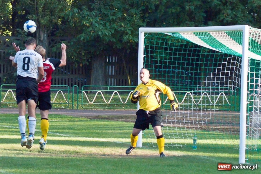 Zdjęcie w galerii na portalu naszraciborz.pl: Podział punktów w hicie kolejki wiadomości z regionu