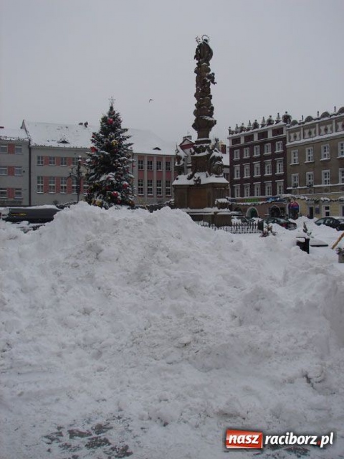 Zdjęcie w galerii na portalu naszraciborz.pl: Atak zimy - największe opady w roku wiadomości z regionu