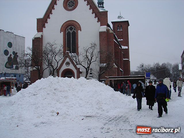 Zdjęcie w galerii na portalu naszraciborz.pl: Atak zimy - największe opady w roku wiadomości z regionu