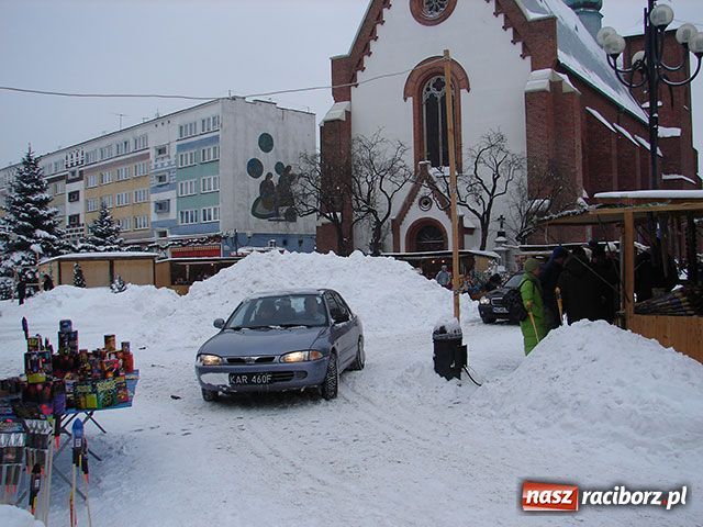 Zdjęcie w galerii na portalu naszraciborz.pl: Atak zimy - największe opady w roku wiadomości z regionu