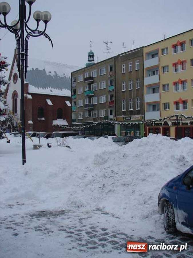 Zdjęcie w galerii na portalu naszraciborz.pl: Atak zimy - największe opady w roku wiadomości z regionu
