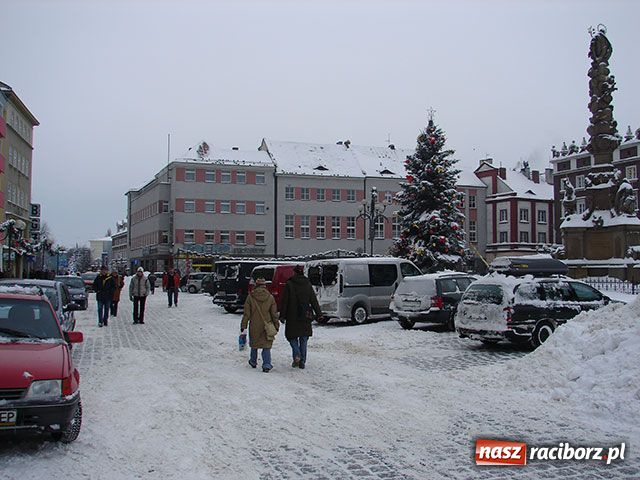 Zdjęcie w galerii na portalu naszraciborz.pl: Atak zimy - największe opady w roku wiadomości z regionu