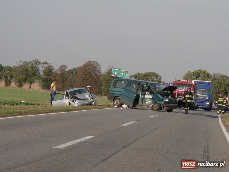 Zdjęcie w galerii na portalu naszraciborz.pl: Kraksa na wysokości Lekartowa wiadomości z regionu