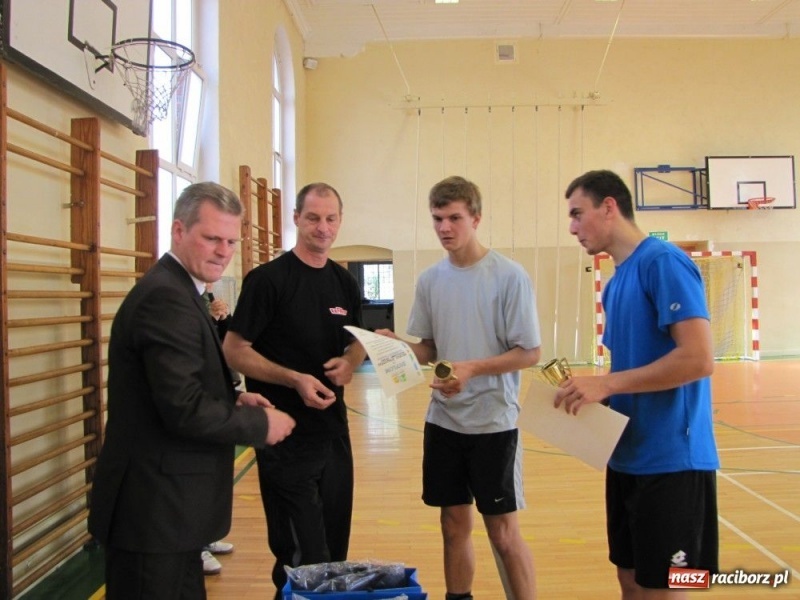 Zdjęcie w galerii na portalu naszraciborz.pl: Michał i Mirek siatkarskimi mistrzami wiadomości z regionu