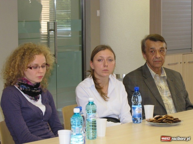 Zdjęcie w galerii na portalu naszraciborz.pl: Biznes pomaga uczniom... wiadomości z regionu