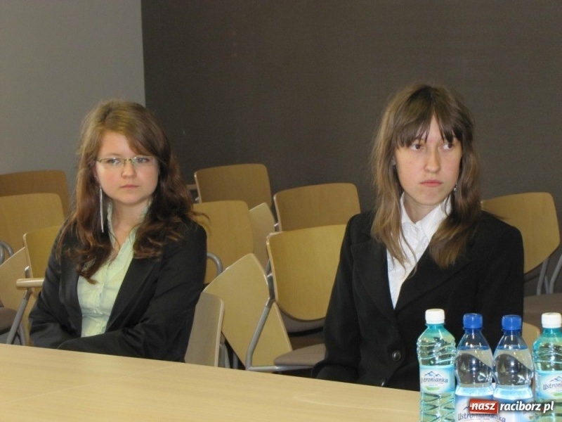 Zdjęcie w galerii na portalu naszraciborz.pl: Biznes pomaga uczniom... wiadomości z regionu