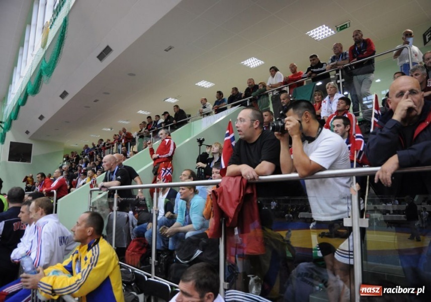 Zdjęcie w galerii na portalu naszraciborz.pl: Mr Martinetti jest zadowolony wiadomości z regionu