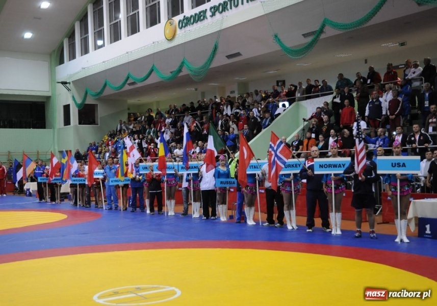 Zdjęcie w galerii na portalu naszraciborz.pl: Mr Martinetti jest zadowolony wiadomości z regionu