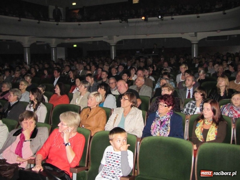 Zdjęcie w galerii na portalu naszraciborz.pl: Marcin Wyrostek zagrał w Raciborzu... wiadomości z regionu