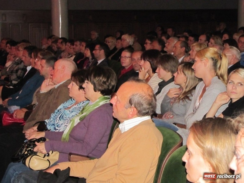Zdjęcie w galerii na portalu naszraciborz.pl: Marcin Wyrostek zagrał w Raciborzu... wiadomości z regionu
