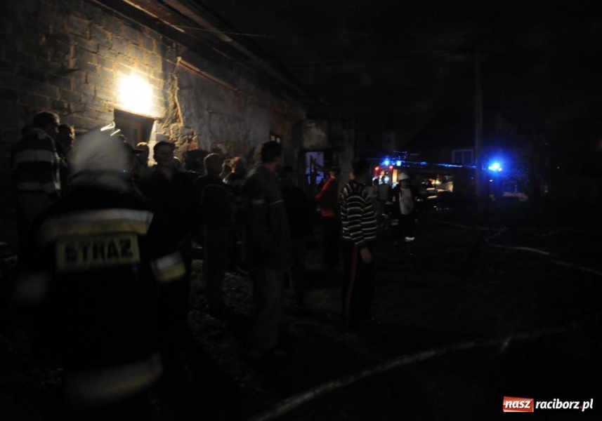 Zdjęcie w galerii na portalu naszraciborz.pl: PODPALACZ znów uderzył w Pietraszynie wiadomości z regionu