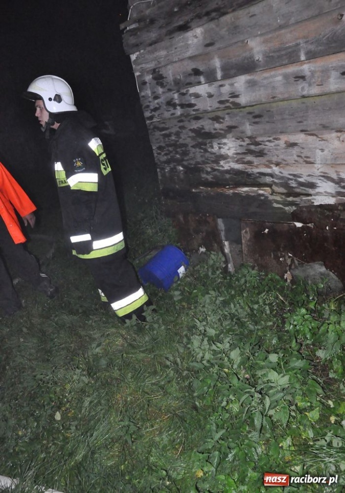 Zdjęcie w galerii na portalu naszraciborz.pl: PODPALACZ znów uderzył w Pietraszynie wiadomości z regionu