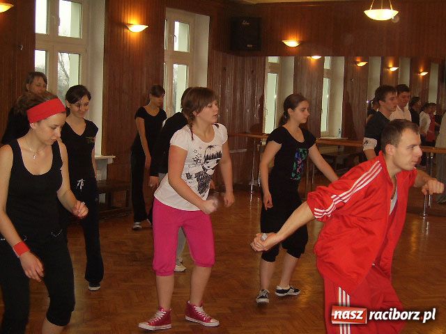 Zdjęcie w galerii na portalu naszraciborz.pl: Taniec z Rafałem Szostokiem wiadomości z regionu