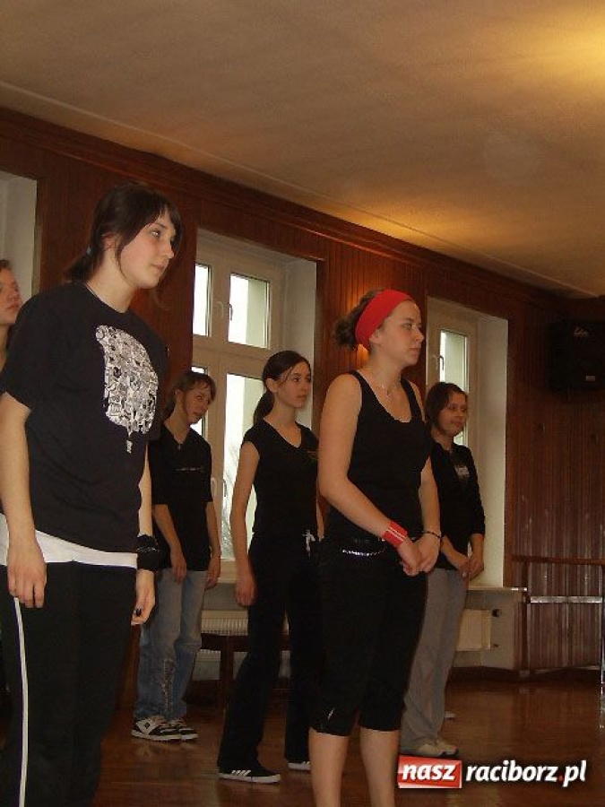 Zdjęcie w galerii na portalu naszraciborz.pl: Taniec z Rafałem Szostokiem wiadomości z regionu