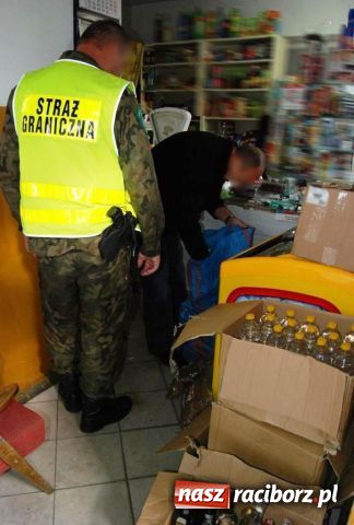 Zdjęcie w galerii na portalu naszraciborz.pl: ŚOSG: Zatrzymany spirytus z nielegalnej rozlewni wiadomości z regionu