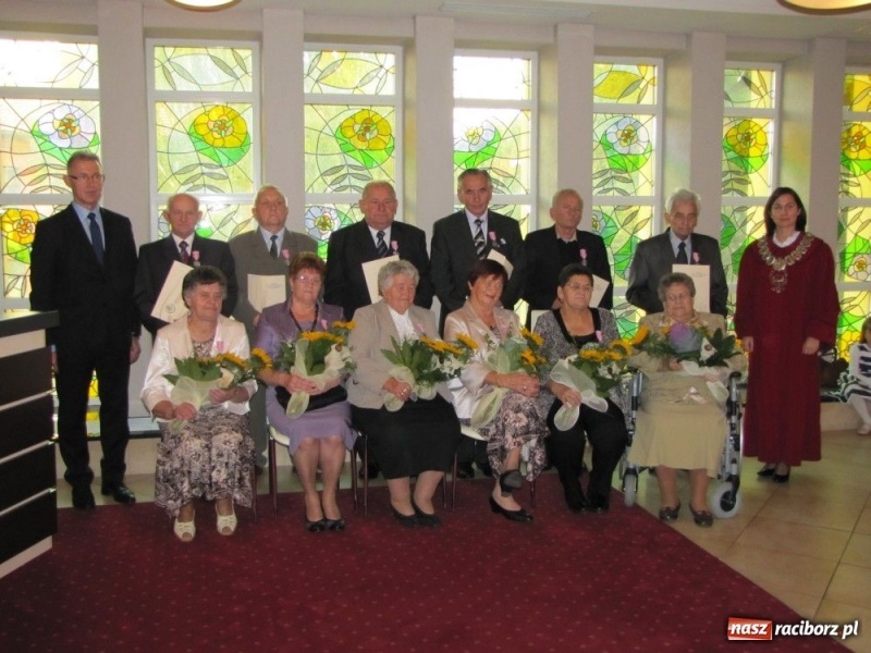 Zdjęcie w galerii na portalu naszraciborz.pl: Pierwszomajowe miłości... wiadomości z regionu