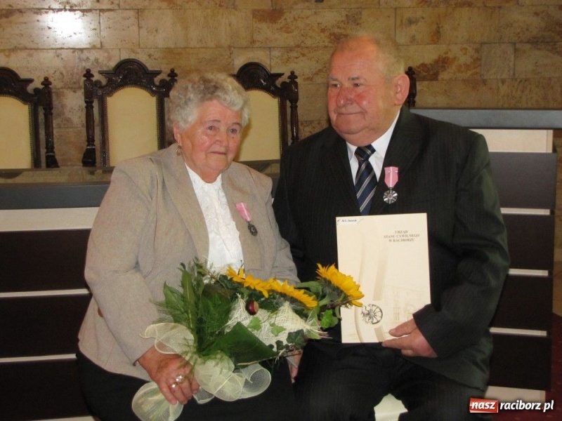 Zdjęcie w galerii na portalu naszraciborz.pl: Pierwszomajowe miłości... wiadomości z regionu