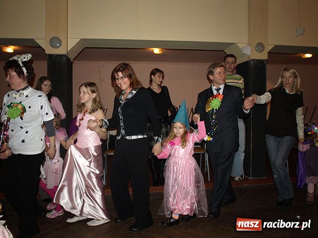 Zdjęcie w galerii na portalu naszraciborz.pl: Bal przebierańców w Krzanowicach wiadomości z regionu