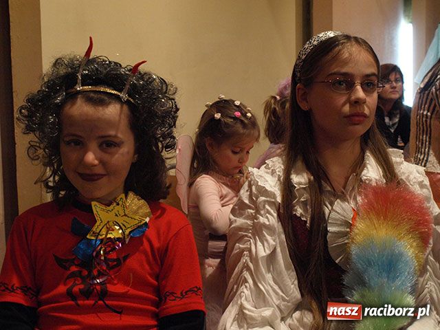 Zdjęcie w galerii na portalu naszraciborz.pl: Bal przebierańców w Krzanowicach wiadomości z regionu