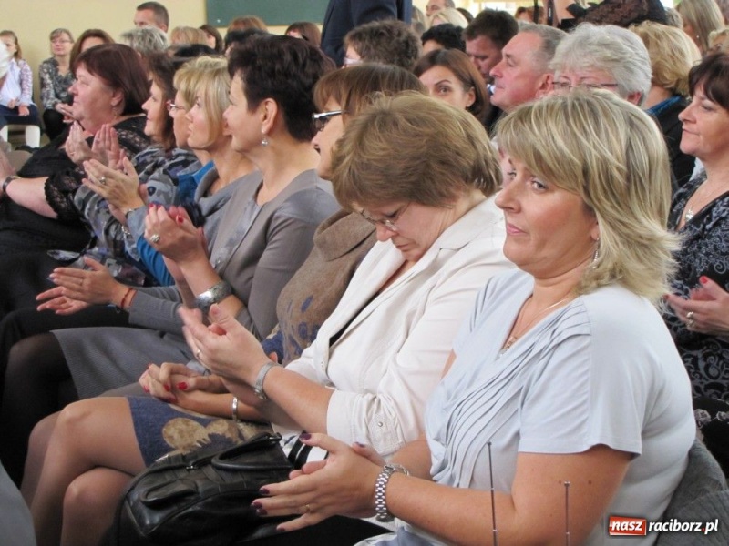 Zdjęcie w galerii na portalu naszraciborz.pl: Jak najmniej tych papierków... wiadomości z regionu