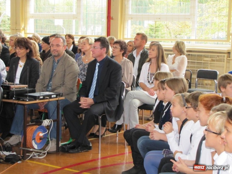 Zdjęcie w galerii na portalu naszraciborz.pl: Jak najmniej tych papierków... wiadomości z regionu