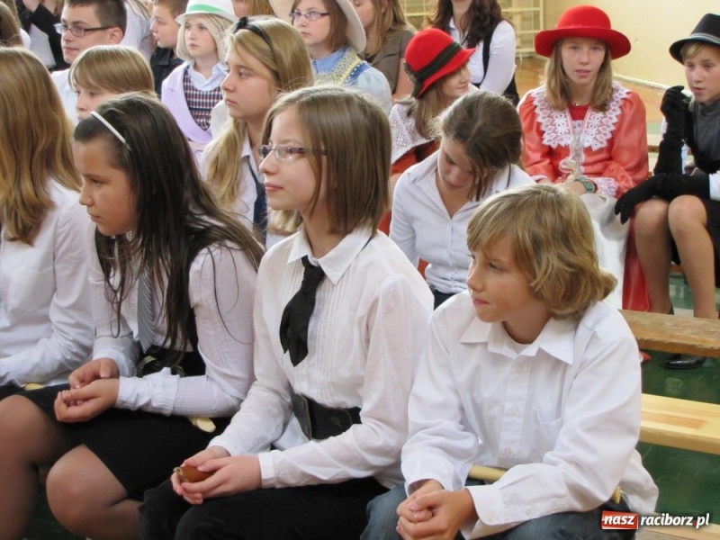 Zdjęcie w galerii na portalu naszraciborz.pl: Jak najmniej tych papierków... wiadomości z regionu