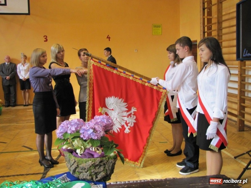 Zdjęcie w galerii na portalu naszraciborz.pl: Ordery dla belfrów w Krzanowicach wiadomości z regionu