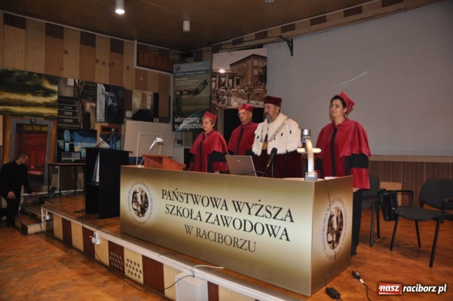 Zdjęcie w galerii na portalu naszraciborz.pl: Uniwersytet Pierwszego Wieku wiadomości z regionu