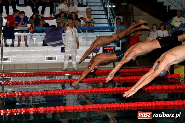 Zdjęcie w galerii na portalu naszraciborz.pl: Pływackie sprinty w SMS-ie wiadomości z regionu