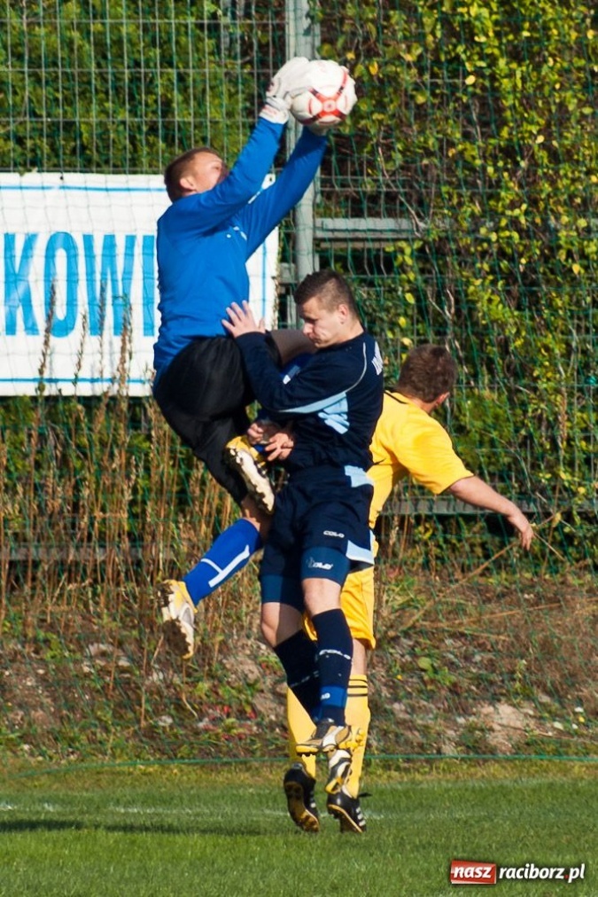 Zdjęcie w galerii na portalu naszraciborz.pl: Markowice zagrały bez życia wiadomości z regionu