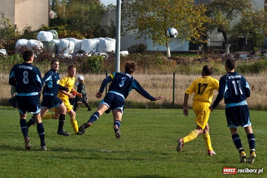 Zdjęcie w galerii na portalu naszraciborz.pl: Markowice zagrały bez życia wiadomości z regionu