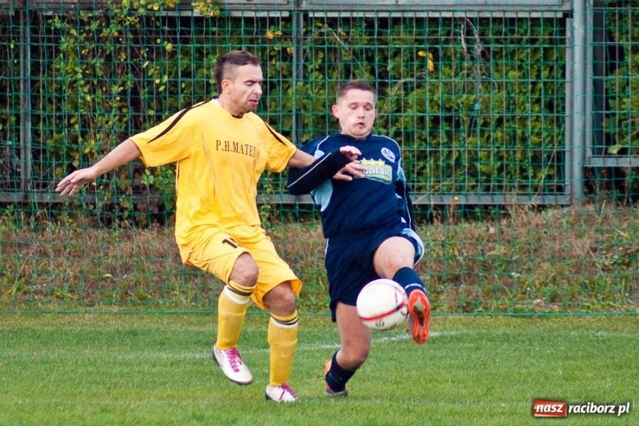 Zdjęcie w galerii na portalu naszraciborz.pl: Markowice zagrały bez życia wiadomości z regionu