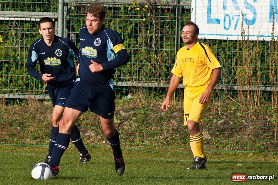 Zdjęcie w galerii na portalu naszraciborz.pl: Markowice zagrały bez życia wiadomości z regionu