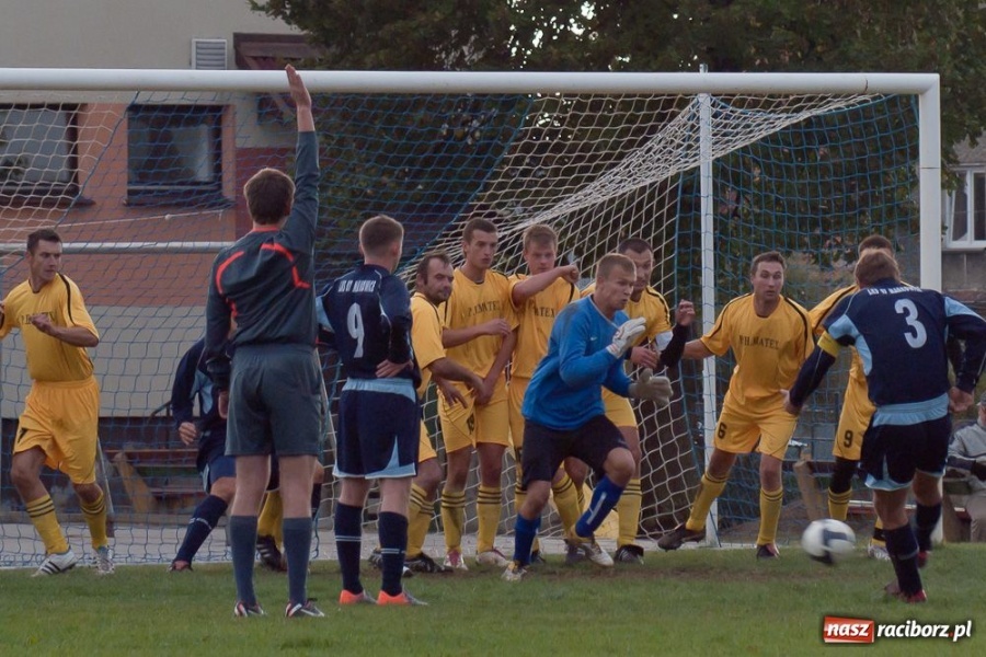 Zdjęcie w galerii na portalu naszraciborz.pl: Markowice zagrały bez życia wiadomości z regionu