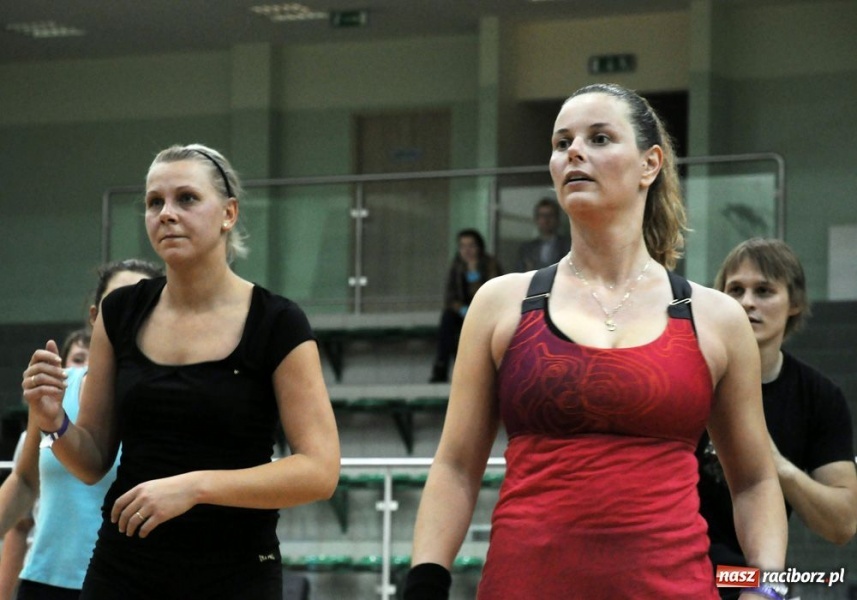 Zdjęcie w galerii na portalu naszraciborz.pl: Panie wylewały siódme poty wiadomości z regionu