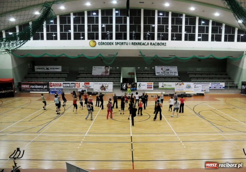 Zdjęcie w galerii na portalu naszraciborz.pl: Panie wylewały siódme poty wiadomości z regionu