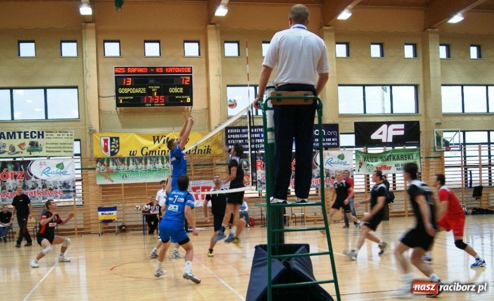 Zdjęcie w galerii na portalu naszraciborz.pl: Sporo nerwów i dwie kartki wiadomości z regionu