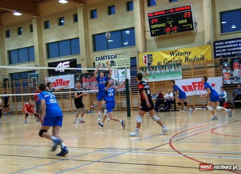 Zdjęcie w galerii na portalu naszraciborz.pl: Sporo nerwów i dwie kartki wiadomości z regionu